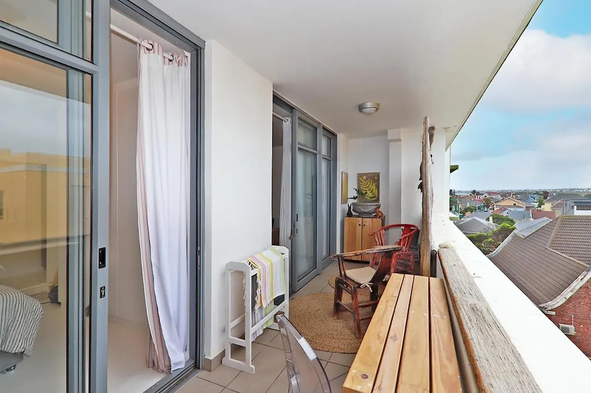 Muizenberg Apartment 0*,